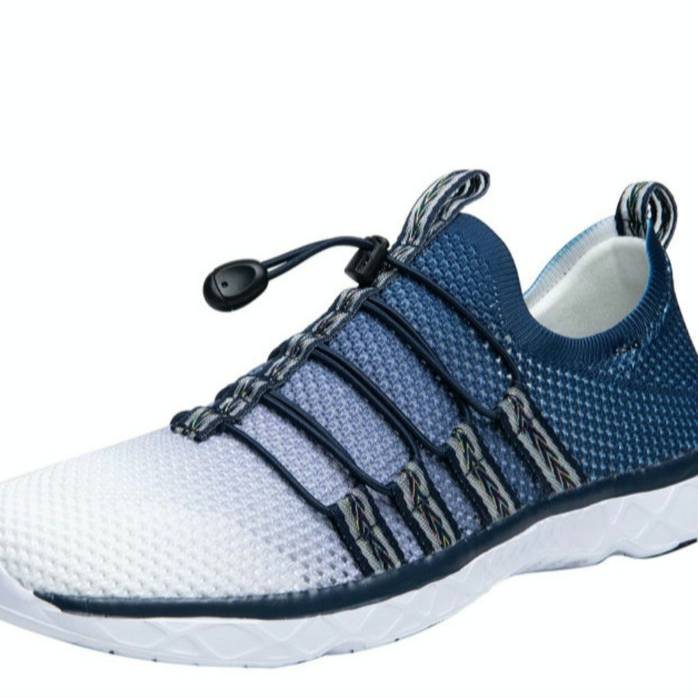 Mens Water shoes size 10 1/2